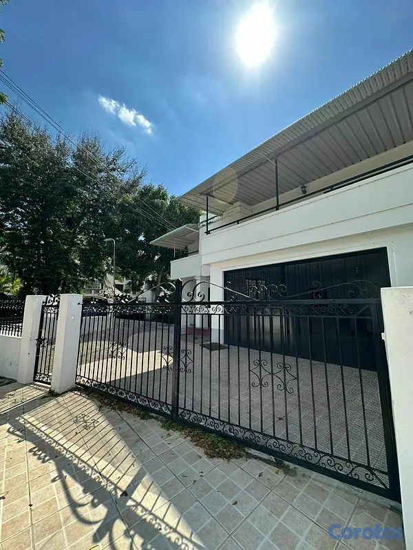 oficinas y locales comerciales - Casa Comercial en el Reparto Oquet Santiago 9