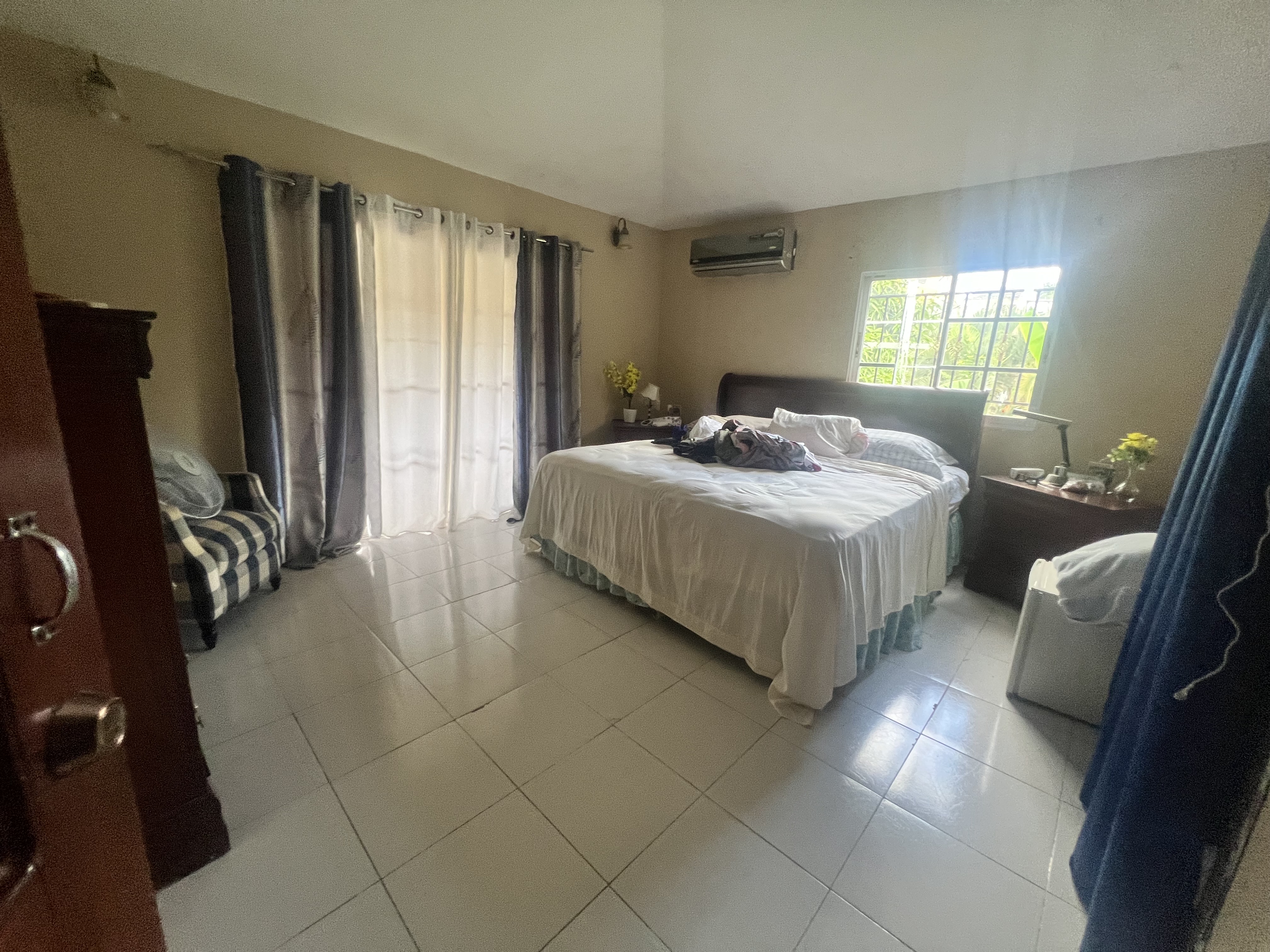 casas - venta de casa en la autopista las Américas con 737mts santo Domingo este  5