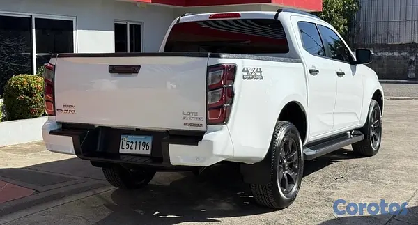 jeepetas y camionetas - ISUZU DMAX LSE 2025 5