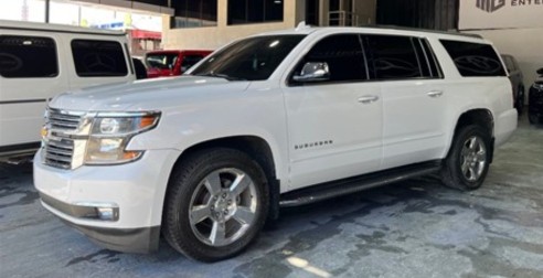 jeepetas y camionetas - Chevrolet suburban premier 2019 nuevaaa