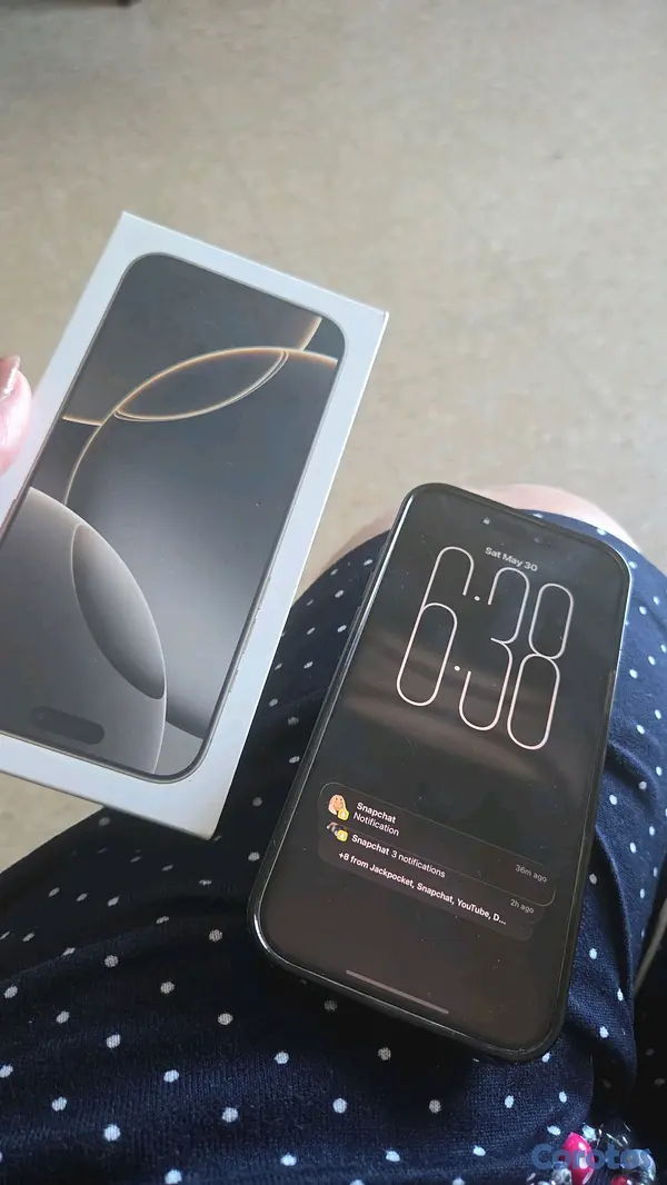 celulares y tabletas - iPhone 16 Pro max  4
