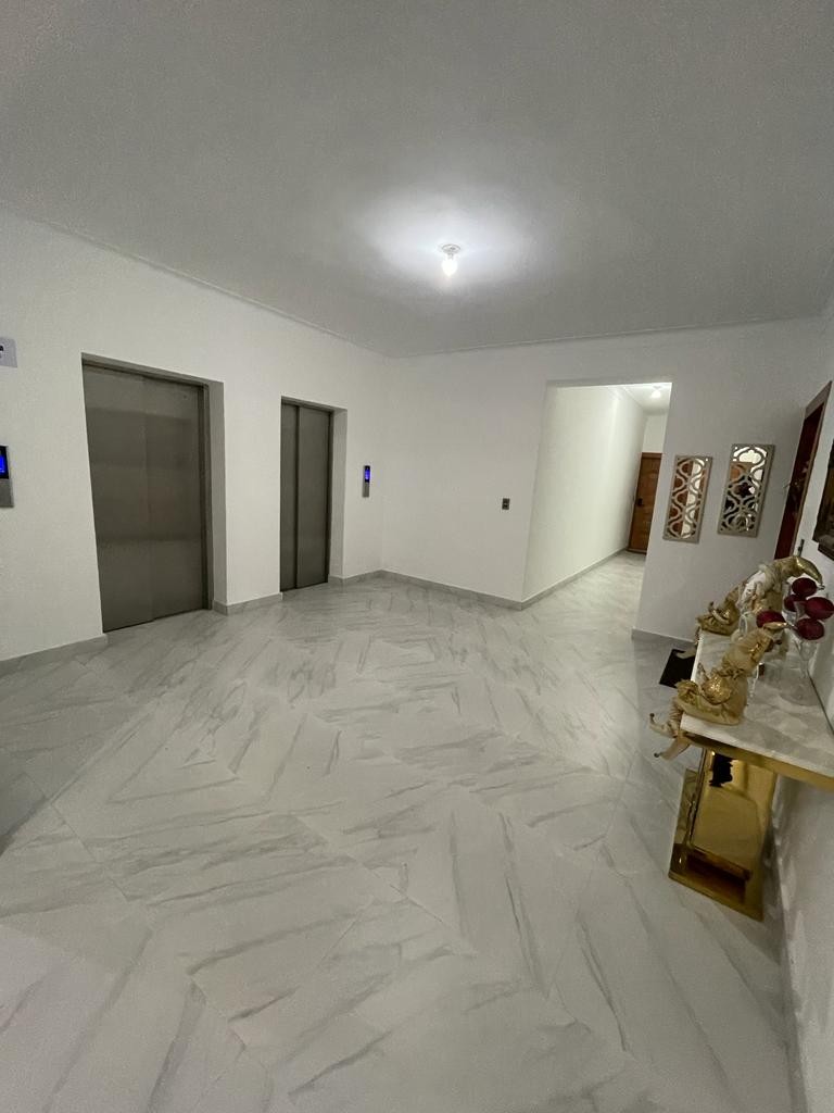 apartamentos - Apartamento en Evaristo Morales, 2do piso de 176.14 Mts 
 3 Hab 
USD: 280,000