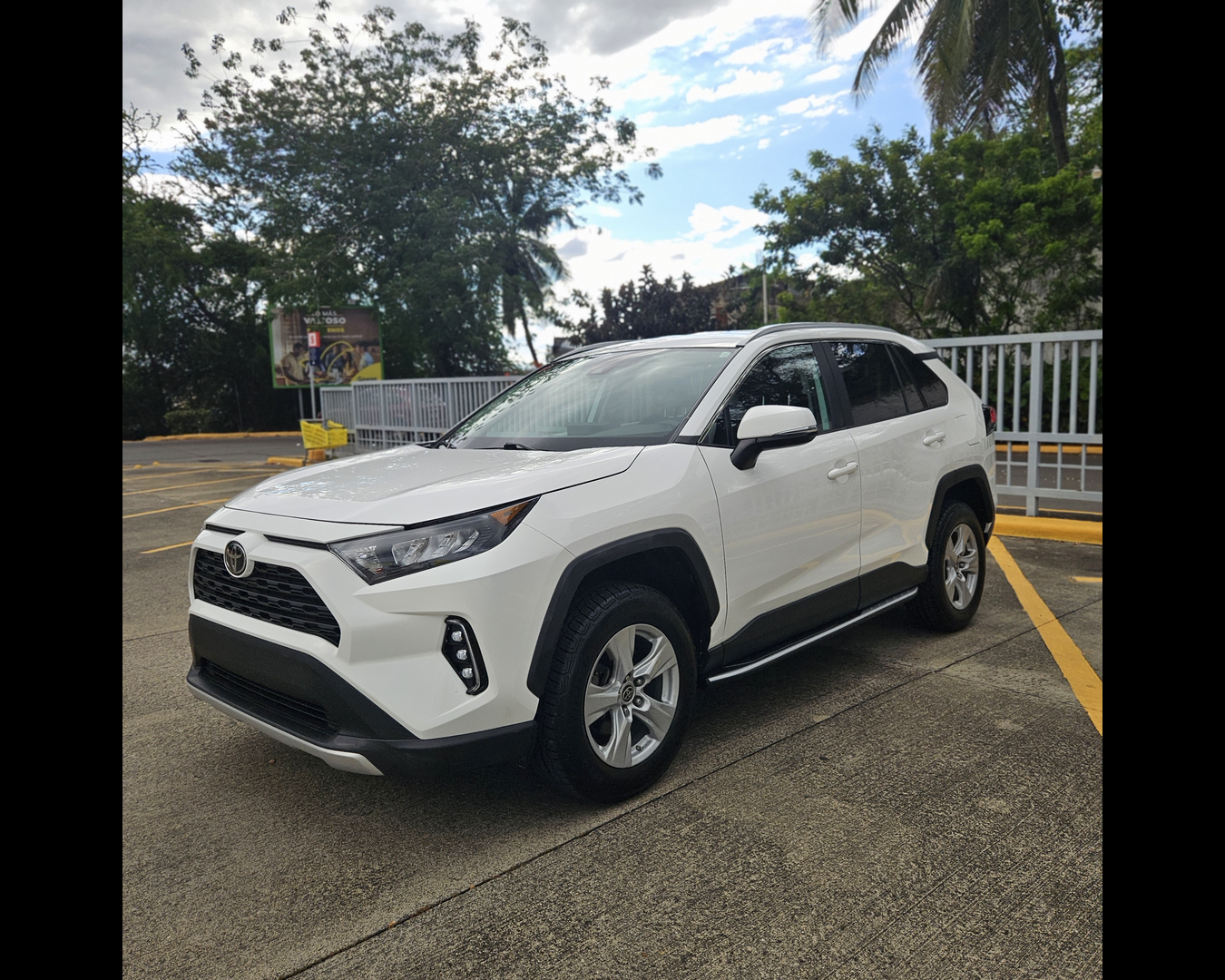 jeepetas y camionetas - Toyota rav4 2022 0