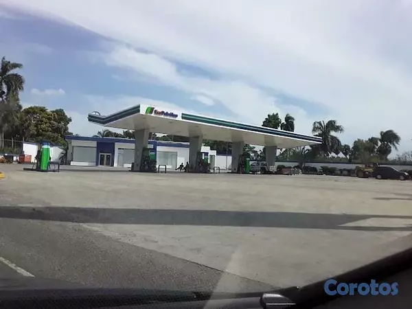 oficinas y locales comerciales - VENDO ESTACION DE COMBUSTIBLE EN LA VEGA 3