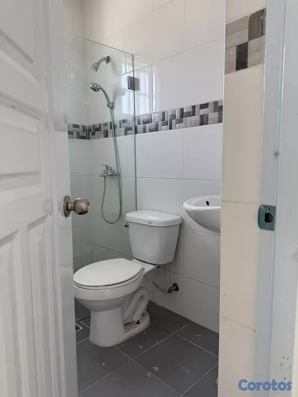 apartamentos - Edificio en Venta en Manoguayabo,  Santo Domingo O 6