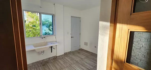 apartamentos - Apartamento Segundo Piso con Terraza, Corales del Sur. VENDIDO 6