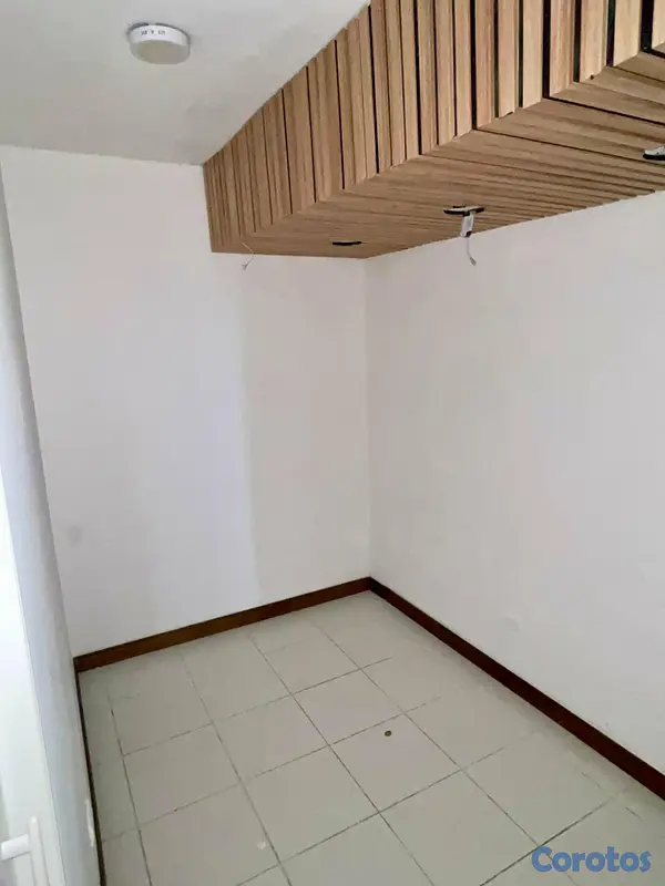 oficinas y locales comerciales - SE ALQUILA LOCAL COMERCIAL – EVARISTO MORALES 8