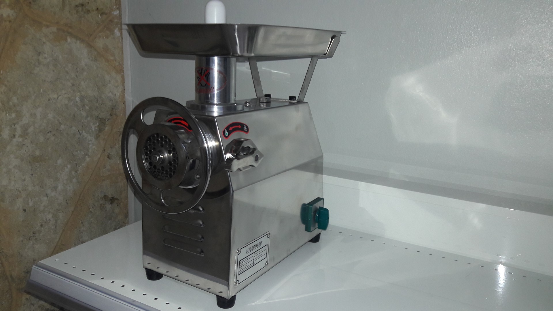 equipos profesionales - MAQUINA DE MOLER CARNE NUEVA 4