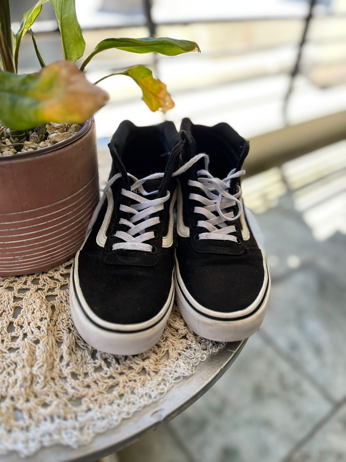 zapatos para mujer - Vans originales - Size 6.5 de mujer (le sirve a 6) 1