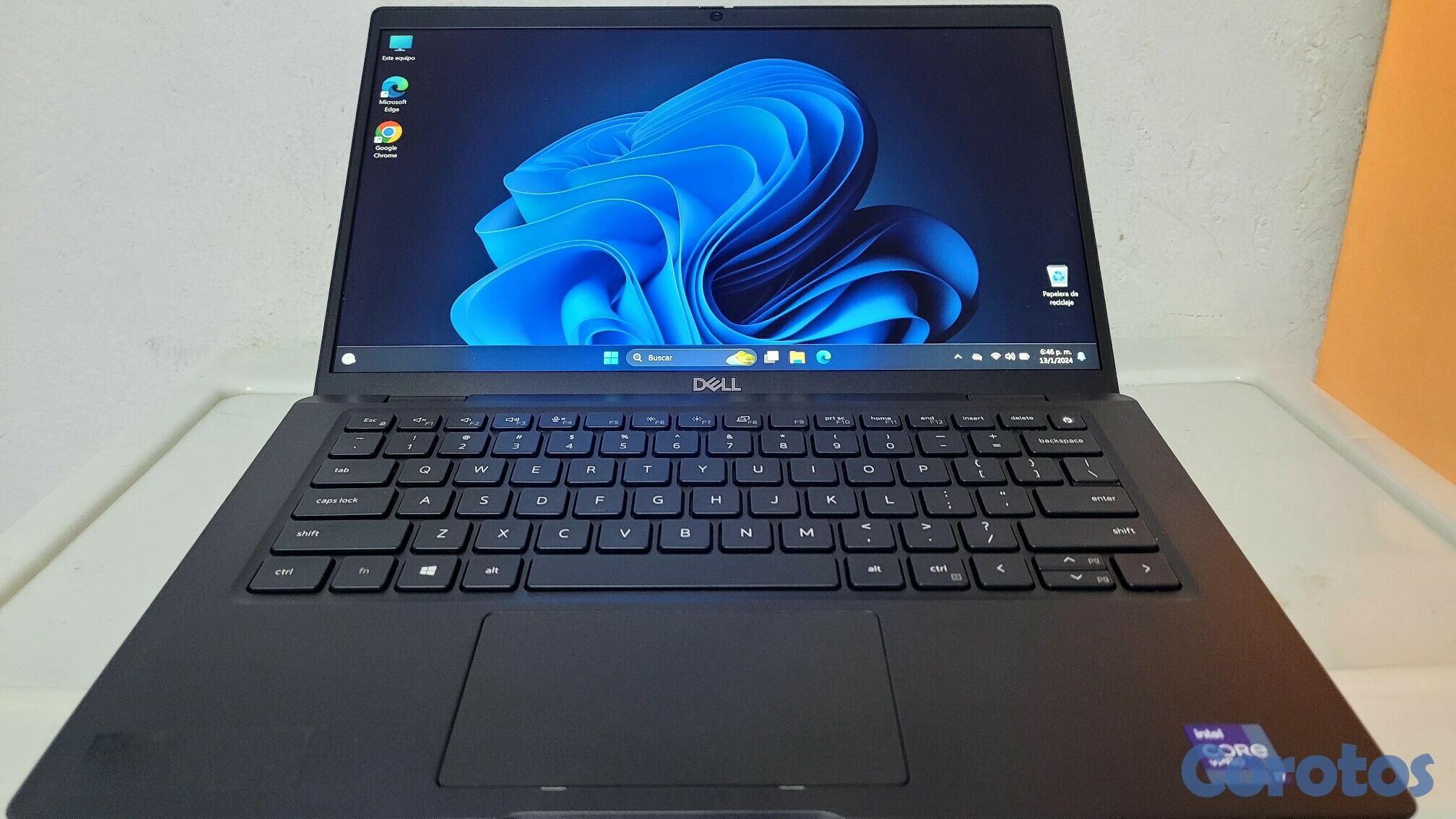 computadoras y laptops - Dell Touch 7310 13.3 Pulg Core i7 10th Gen Ram 8gb ddr4 Disco 1tb Solido ips 1