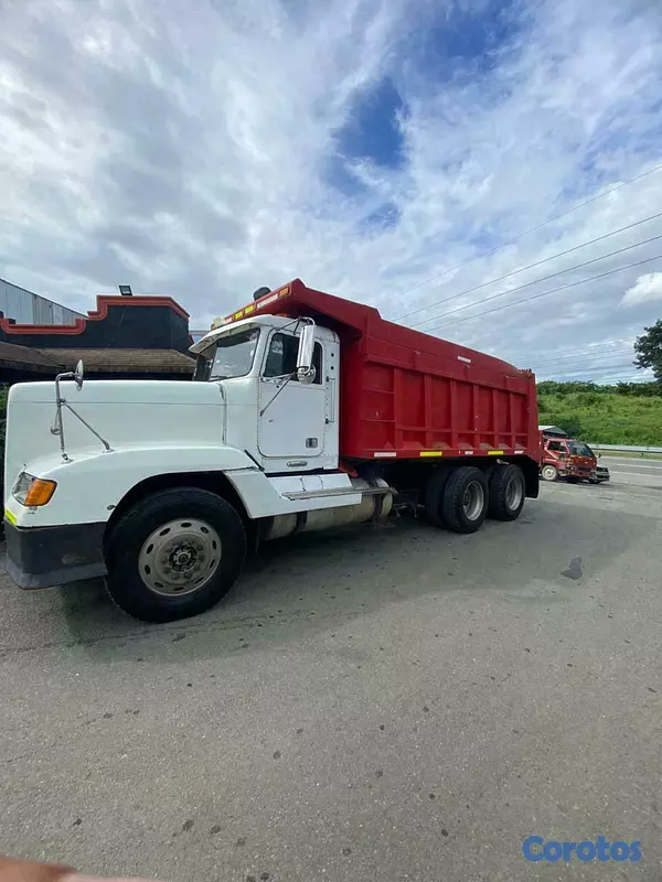 camiones y vehiculos pesados - CAMION FREIGHTLINER 3