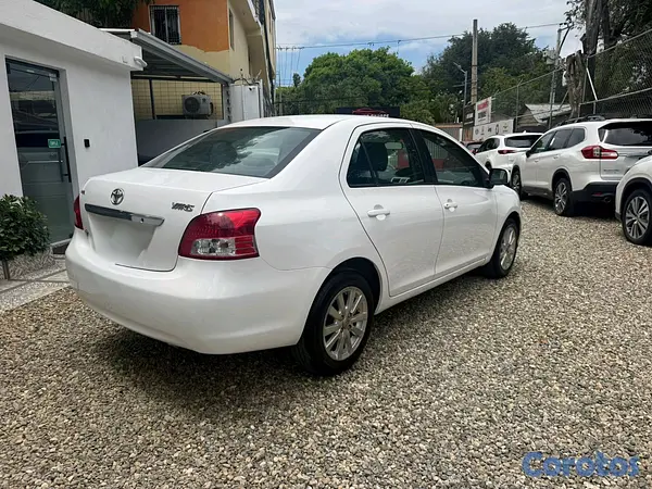 carros - Toyota yaris 2011 5