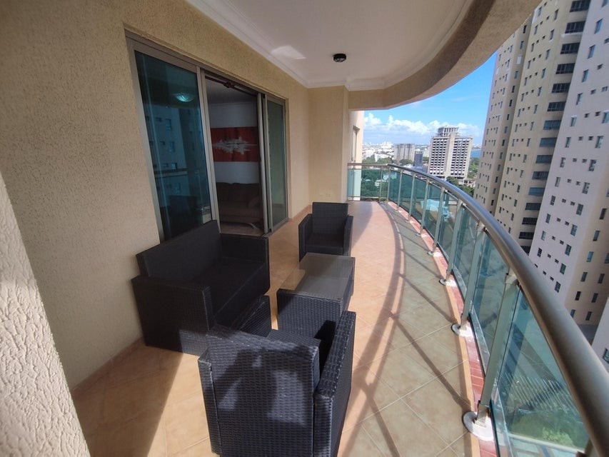 apartamentos - Apartamento en venta #24-1079 balcón con vista al mar, piscina, 2 habitaciones. 4
