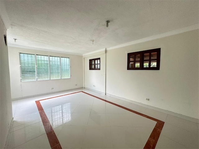 oficinas y locales comerciales - Excelente casa comercial 1