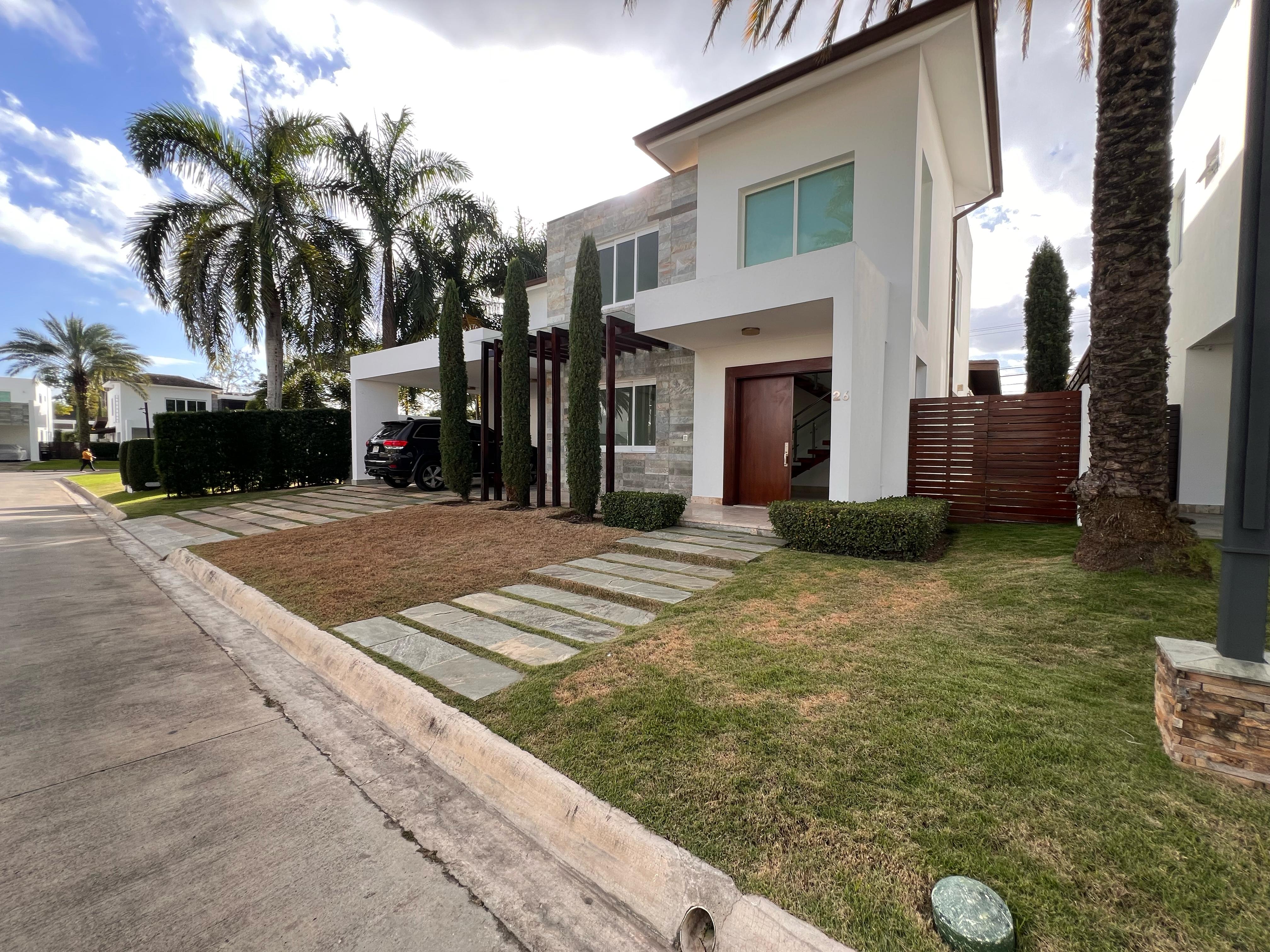 casas - CASA EN VENTA EN LAS CARMELITAS. 0