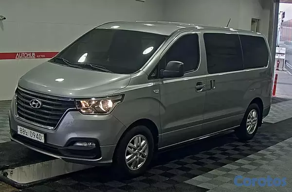 otros vehiculos - HYUNDAI GRAND STAREX 2020 GRIS 3