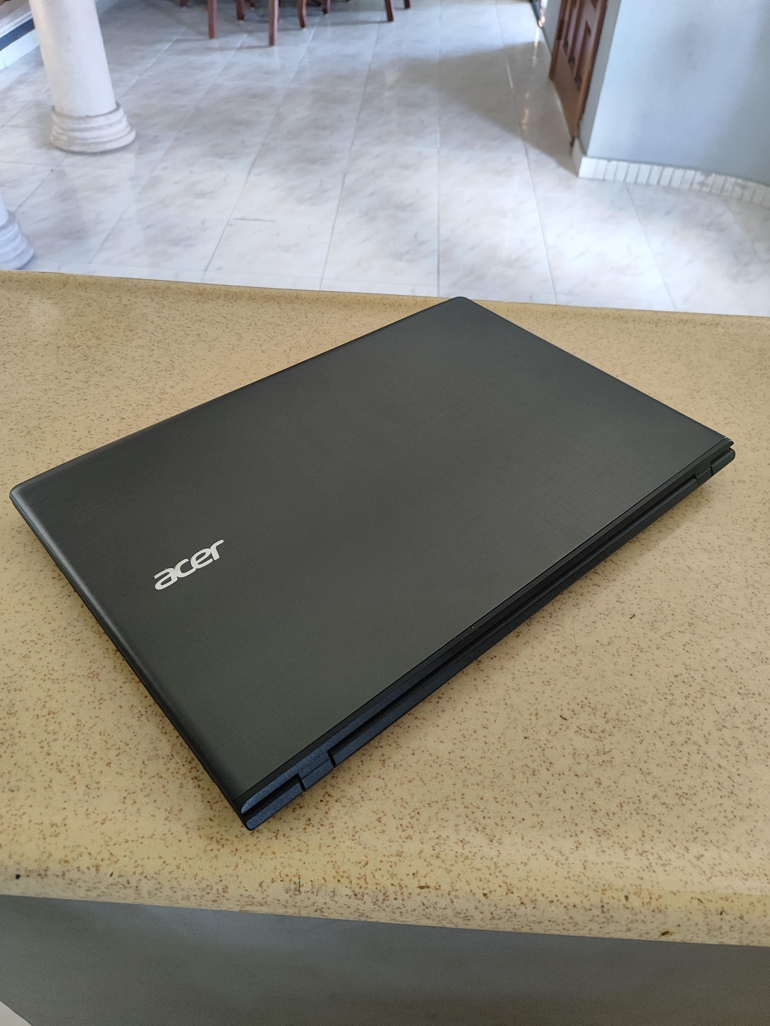 computadoras y laptops - Laptop Acer E15 Core i3 8va Gen | 12GB RAM | 256GB SSD + 1TB | Windows 11 1