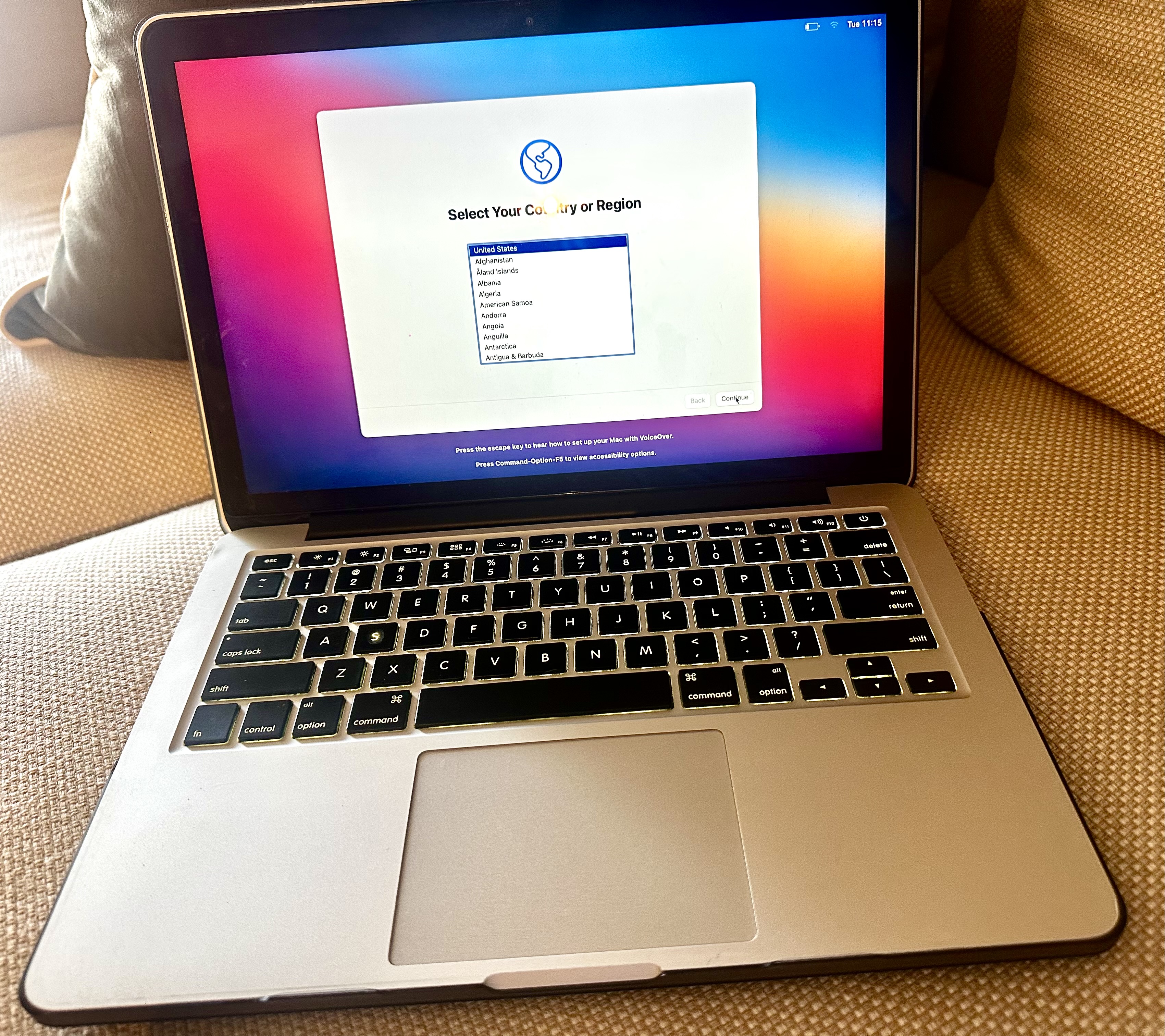 computadoras y laptops - MacBook 13’ Retina display 256 GBS 7