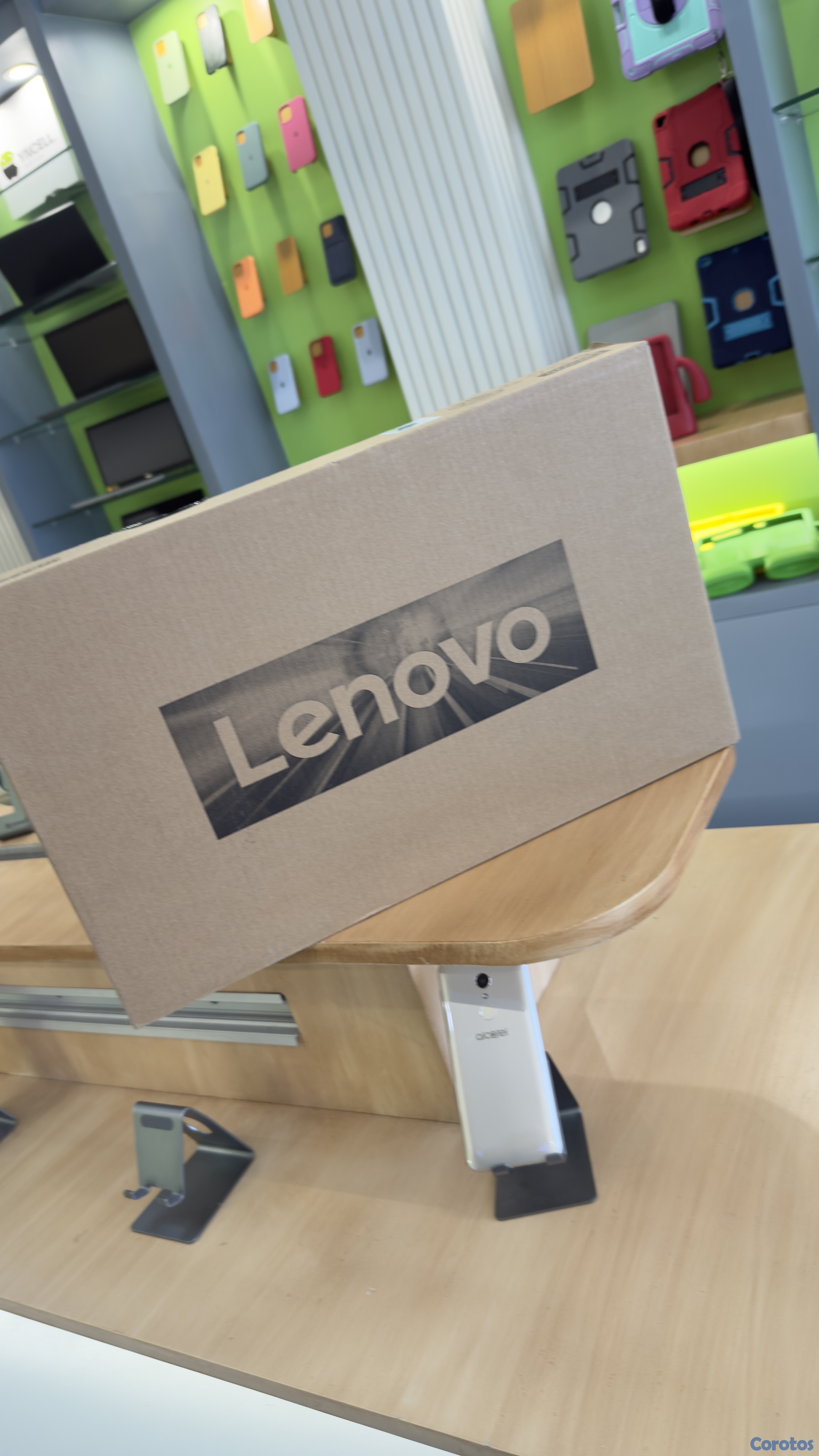 computadoras y laptops - Laptop Lenovo AMD RYZEN 3 8Gb de ram 256Gb SSD 15.6 pulgada RD$24,995 1