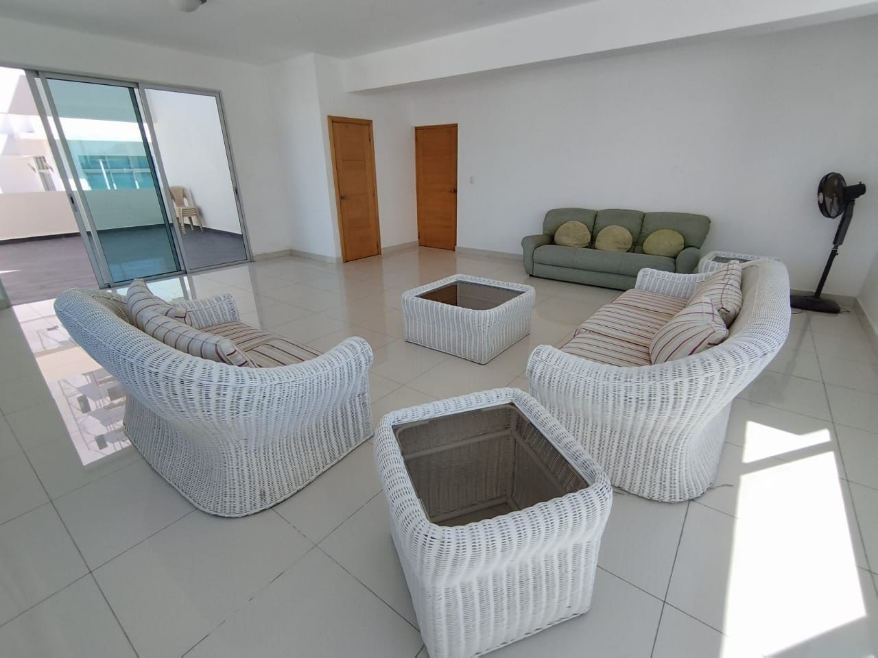 apartamentos - Apartamento en Venta con Línea Blanca
SERRALLÉS
USD 185,000.00
 0