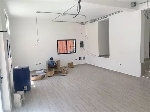 oficinas y locales comerciales - Local comercial en Primer nivel Bella vista  4