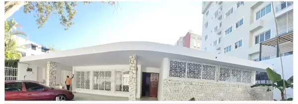 casas - Propiedad comercial centrica en Naco 4