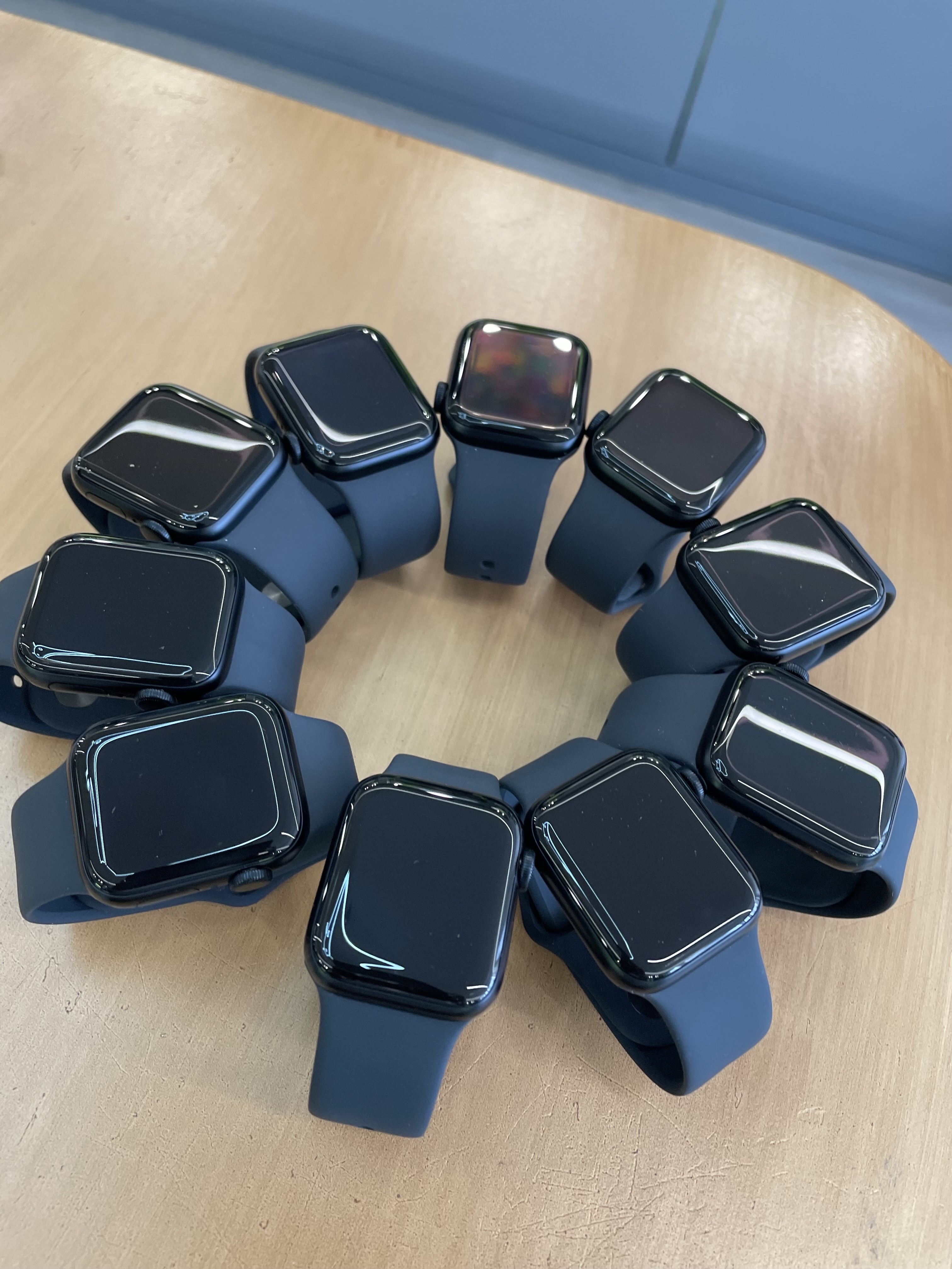 otros electronicos - APPLE WATCH SE 2da GENERACIÓN 40mmNUEVOSGARANTÍA INCLUIDA 
