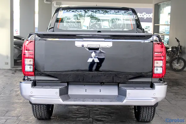 jeepetas y camionetas - Mitsubishi L 200 2026 9