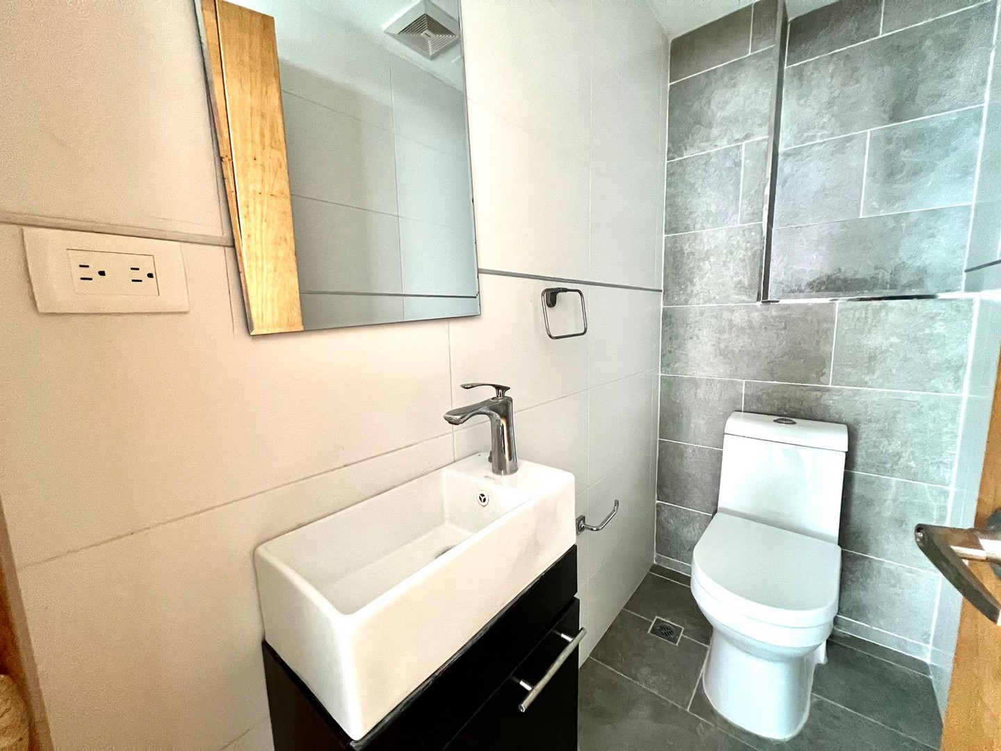 apartamentos - Apartamento Nuevo  en bella vista  5to piso  6