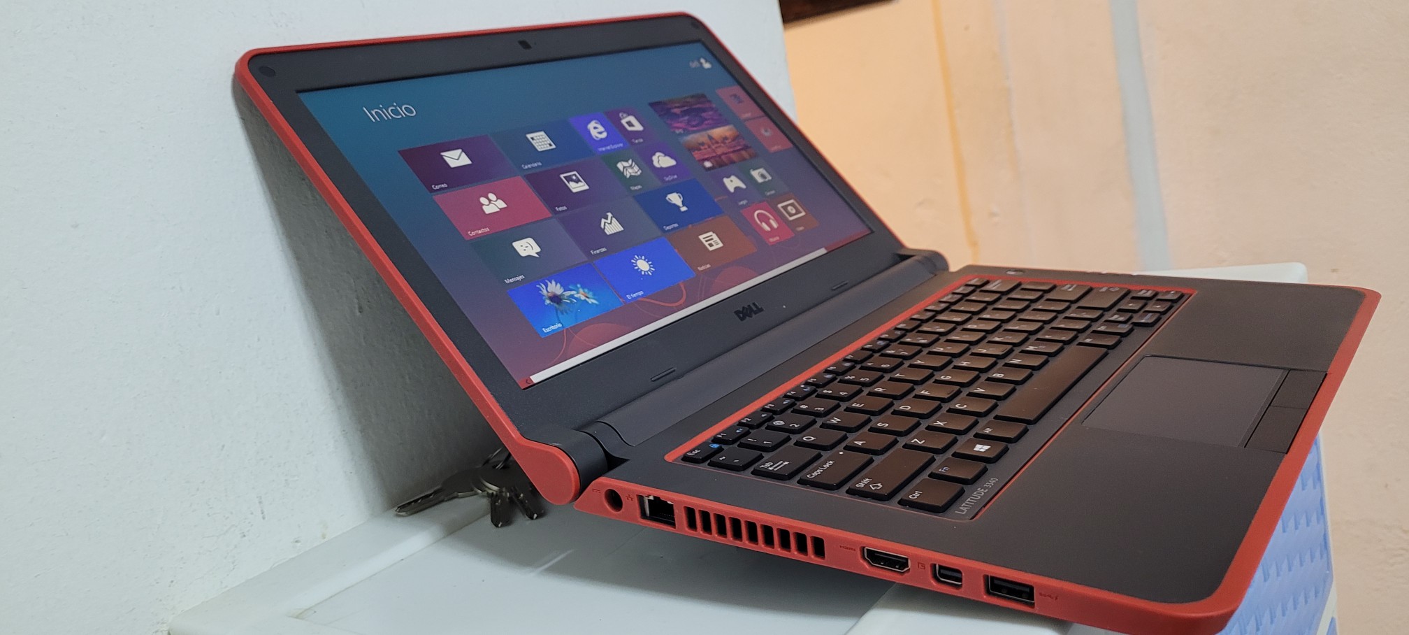 computadoras y laptops - Dell latitude 14 Pulg Core i3 Ram 8gb Disco 500gb hdmi 1