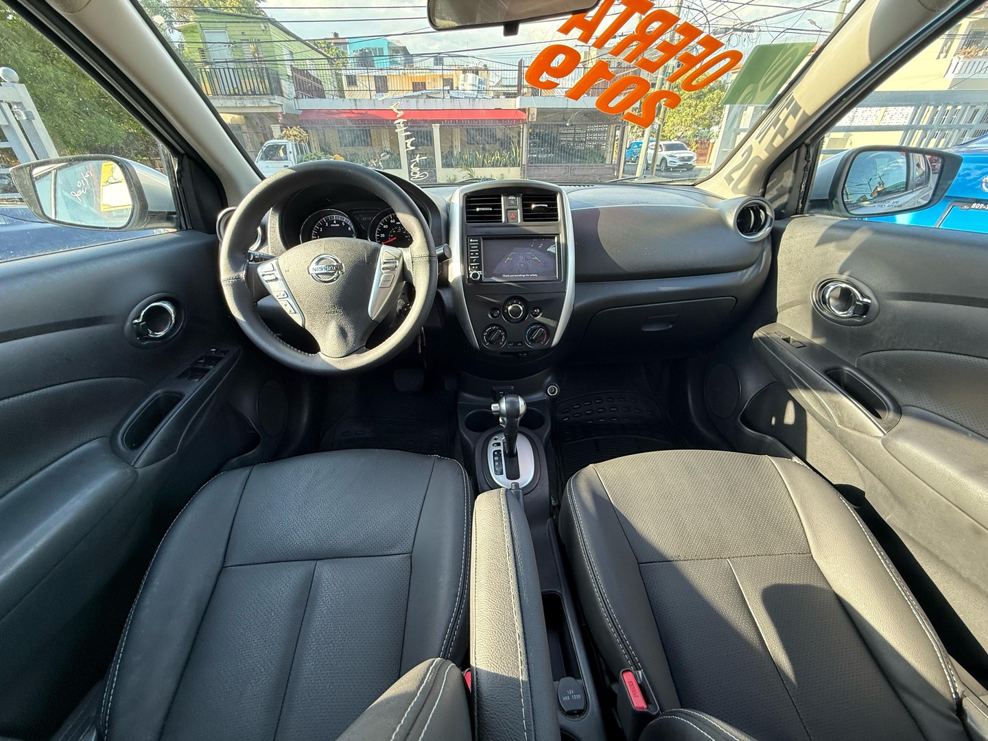 carros - nissan versa sv  3