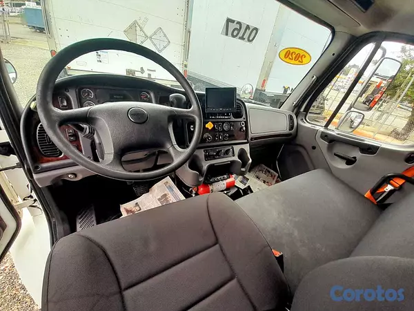 camiones y vehiculos pesados - FREIGHTLINER M2 106 AÑO 2020 7