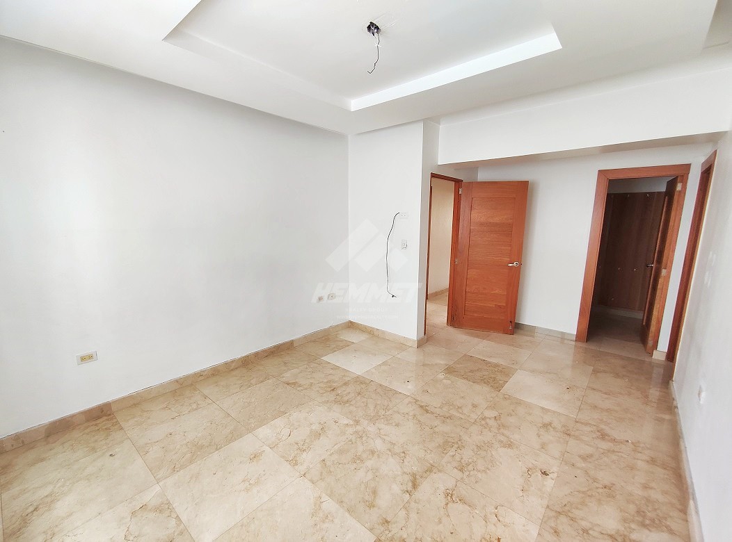 apartamentos - APARTAMENTO 220MTS2 CON FAMILY ROOM Y 3 PARQUEOS LA ESMERALDA SANTIAGO  9