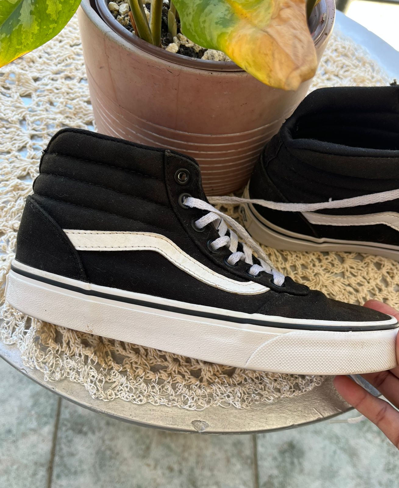 zapatos para mujer - Vans originales - Size 6.5 de mujer (le sirve a 6) 2