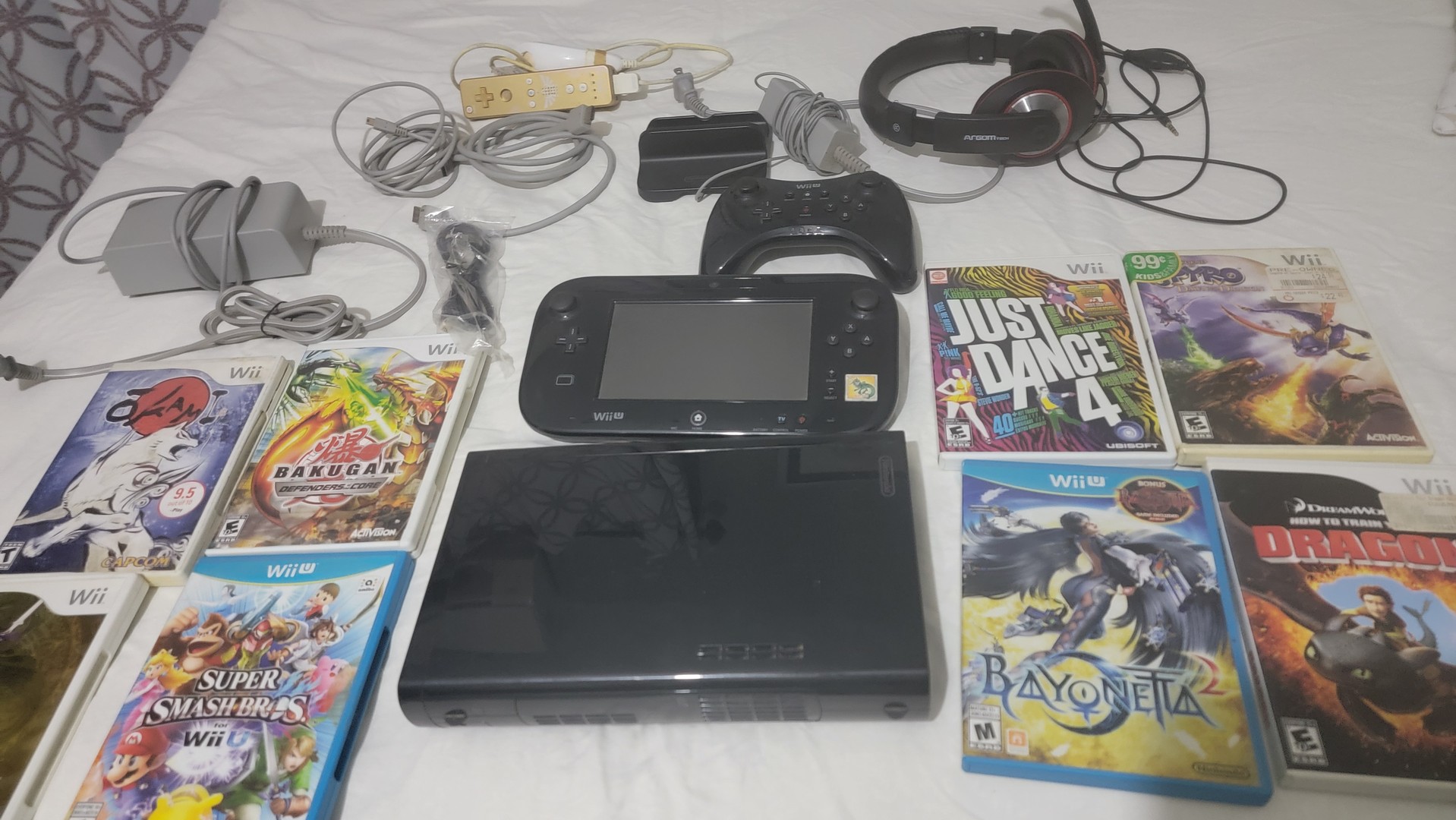 consolas y videojuegos - Nintendo Wiiu 32gb usado con varios juegos y de regalo un Argon Tech  1