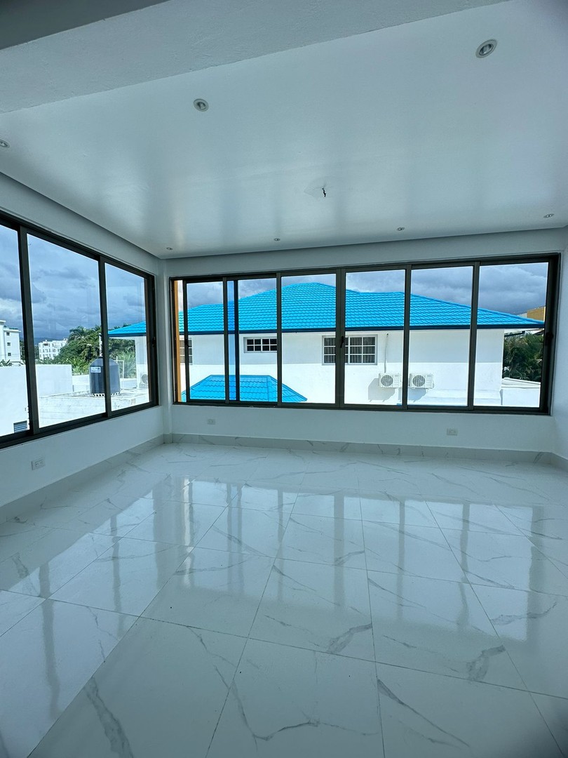 casas - Se Vende Casa Moderna en Llanos de Gurabo 1