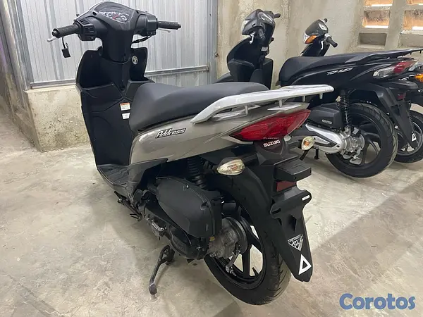 motores y pasolas - Suzuki Address 110 3
