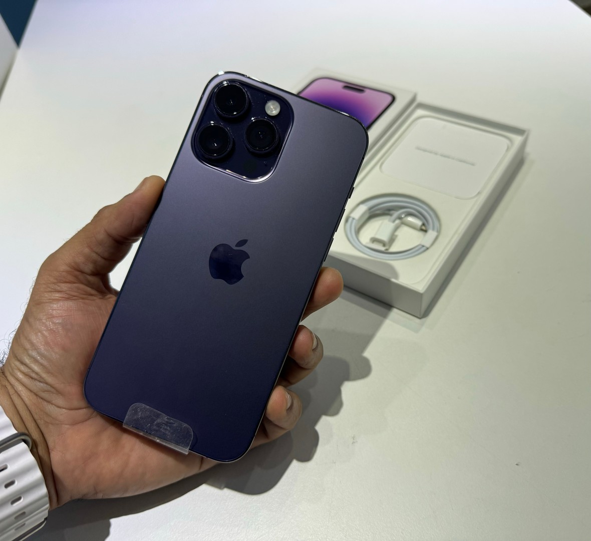 celulares y tabletas - iPhone 14 Pro Max 256GB Purple Como Nuevo, Desbloqueado, Garantía, RD$ 63,500 NE