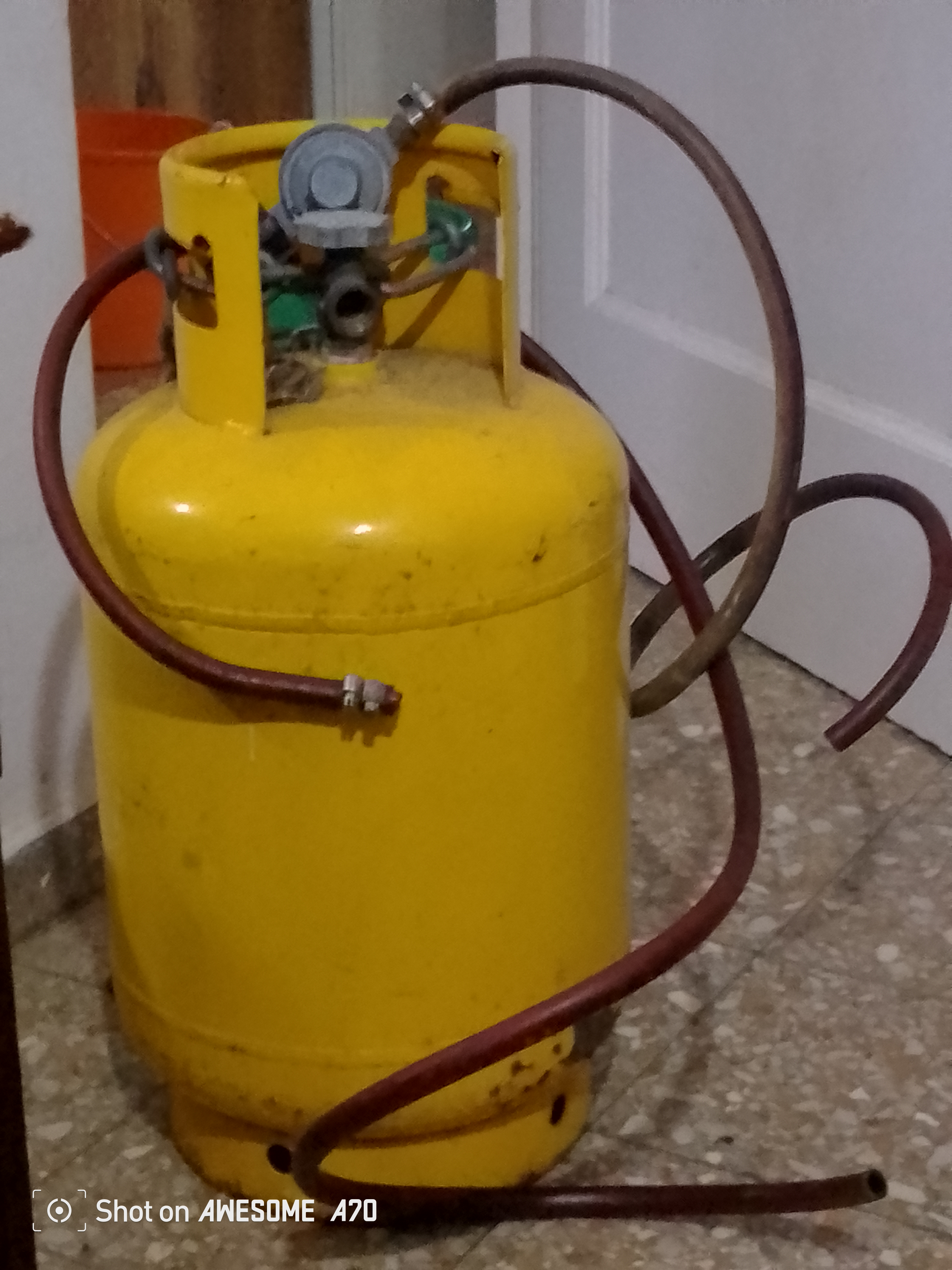 herramientas, jardines y exterior - Balón de gas lleno con regulador súper oportunidad 