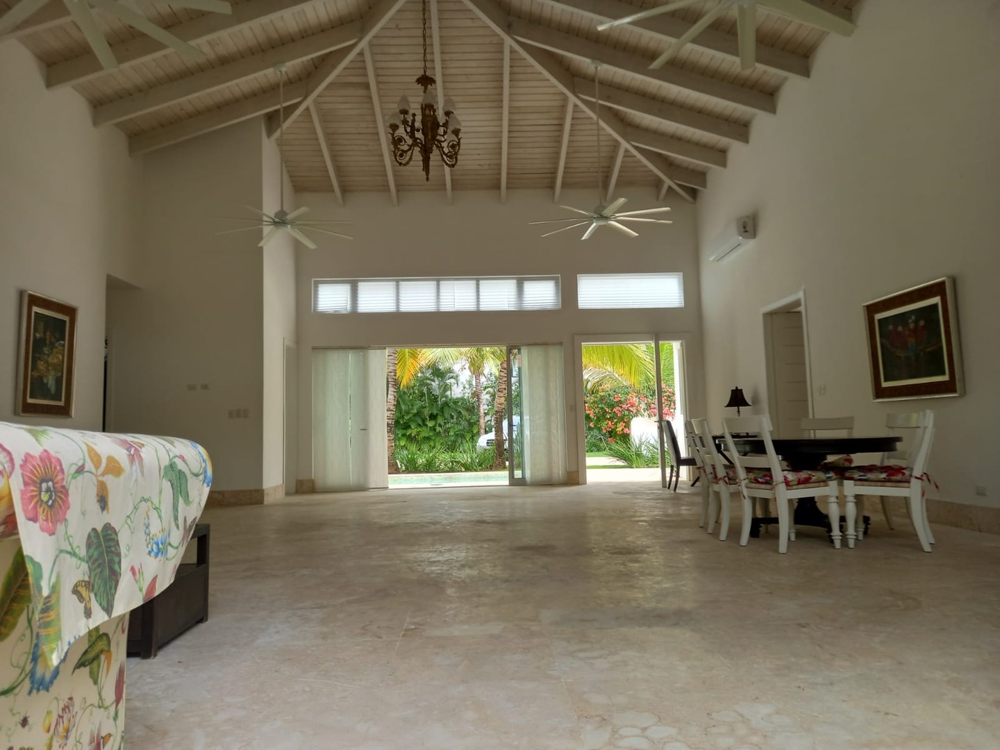 casas vacacionales y villas - Punta Cana Villaje-se Vende Villa Con 3 Suites En 695,000 

Punta cana villaje
 1