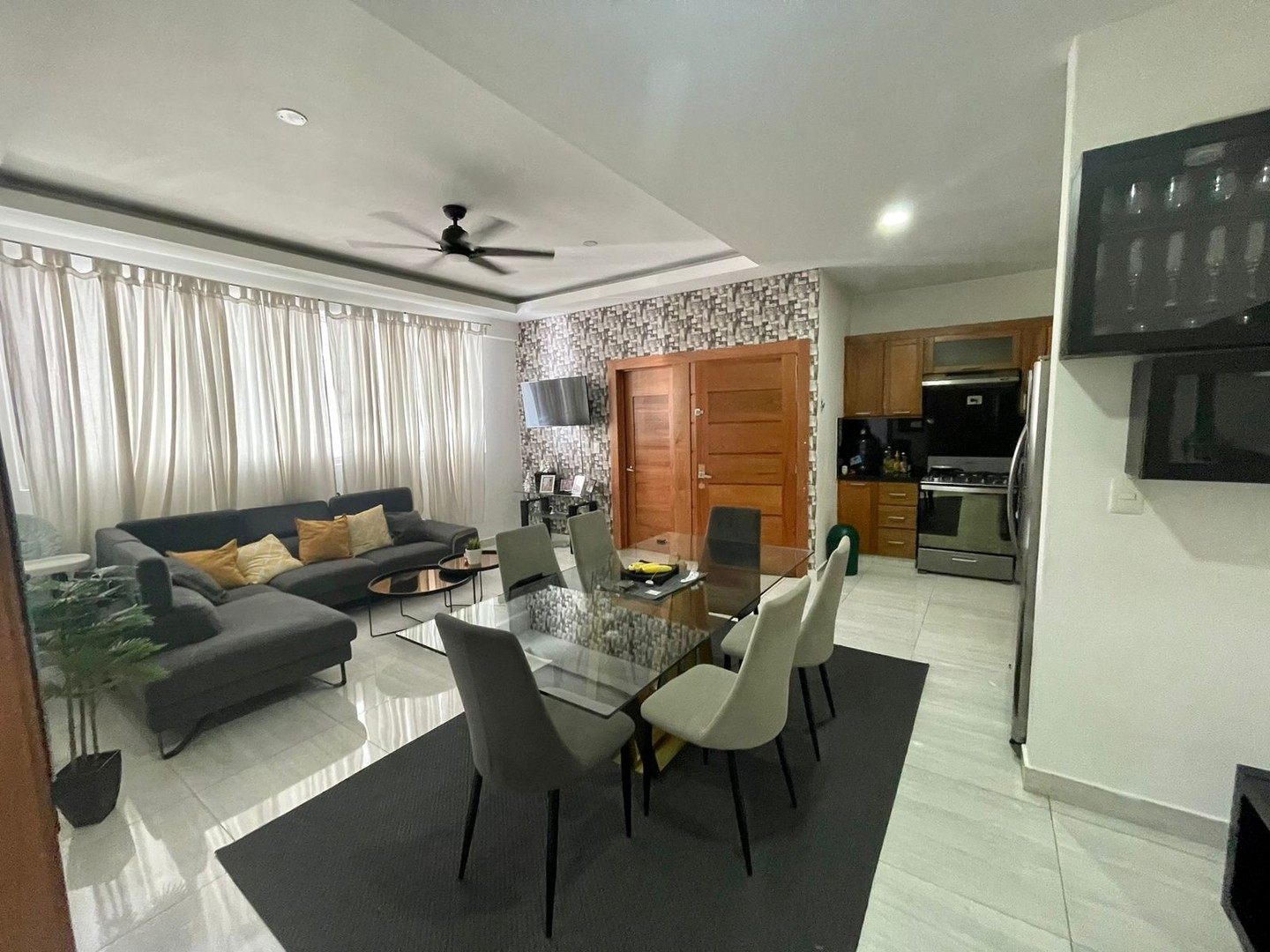 apartamentos - APARTAMENTO EN VENTA 
Bella Vista, Santo Domingo 

Precio amueblado US$180,000. 1