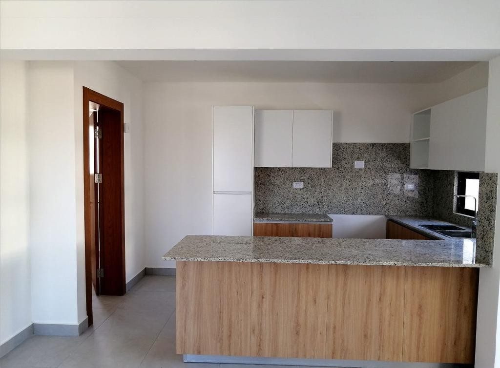 apartamentos - Bonito Penthouse 4to Nivel en el Dorado II 3
