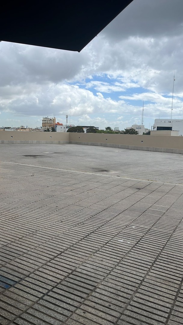 oficinas y locales comerciales - Plaza Sambil local de 42m2 + 360m2 de terraza 4