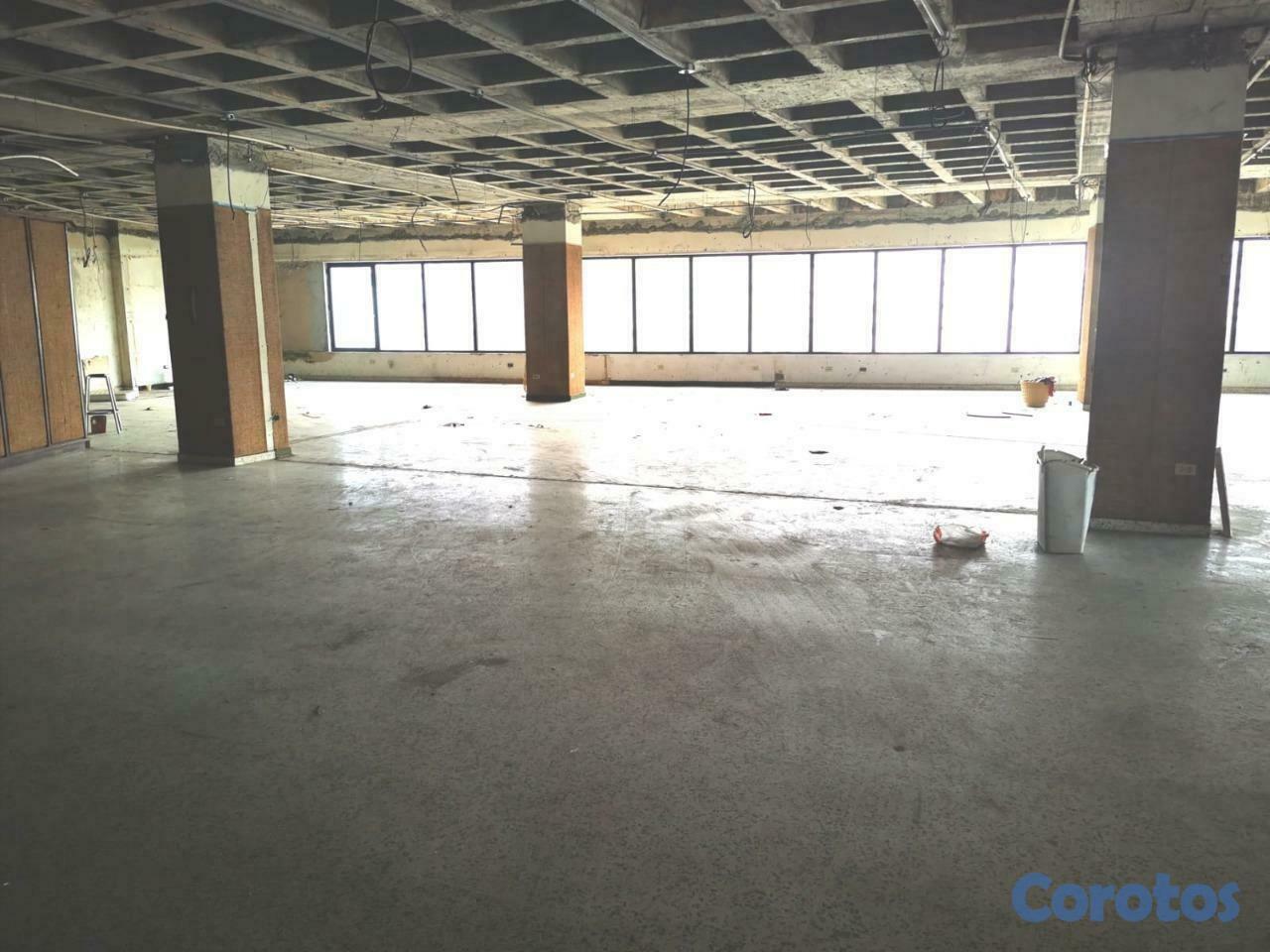 oficinas y locales comerciales - Locales grandes en alquiler en Naco 7