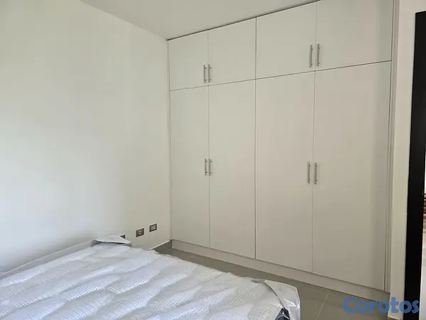 apartamentos - En renta apartamento amueblado de 2 dormitorios en 8