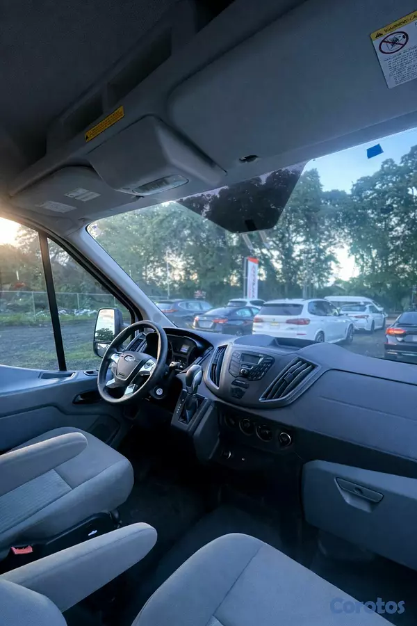 camiones y vehiculos pesados - FORD TRANSIT CUTAWAY 2019
INCLUYE SISTEMA DE GAS NUEVO 4