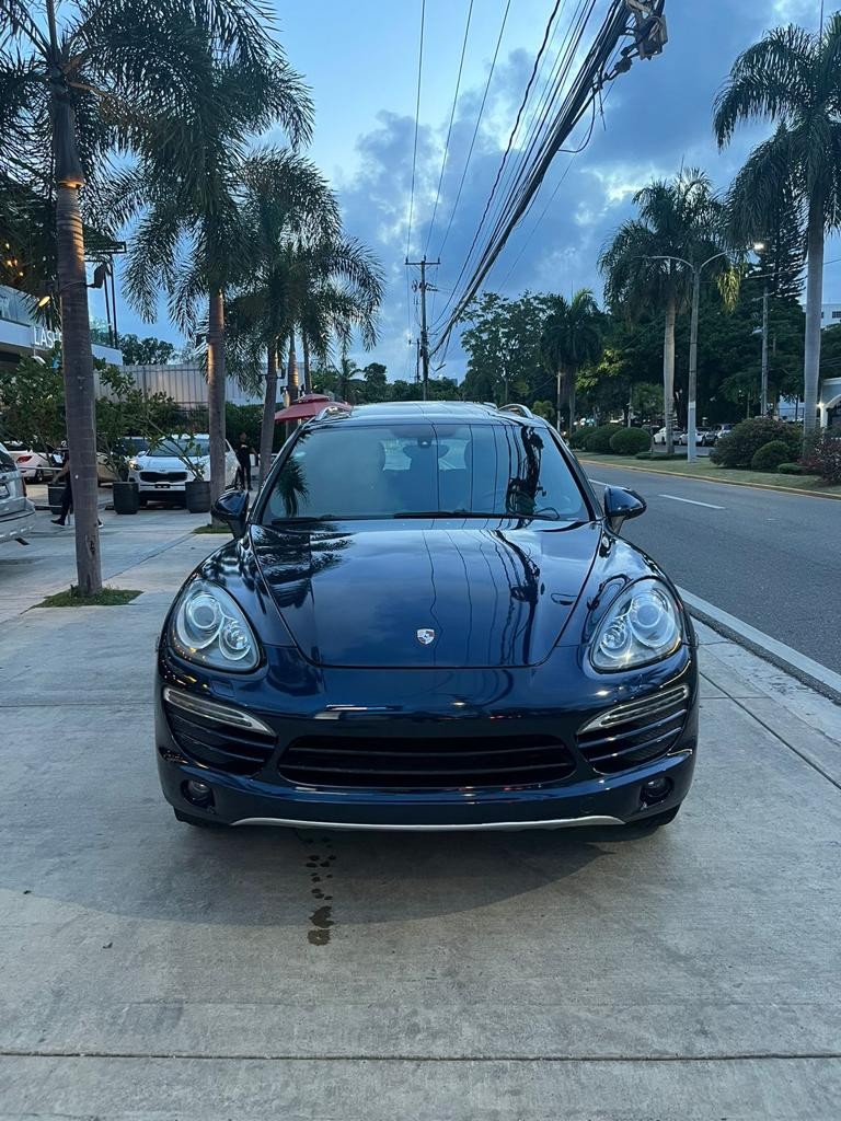 jeepetas y camionetas - Porsche cayenne 2012 impecable 