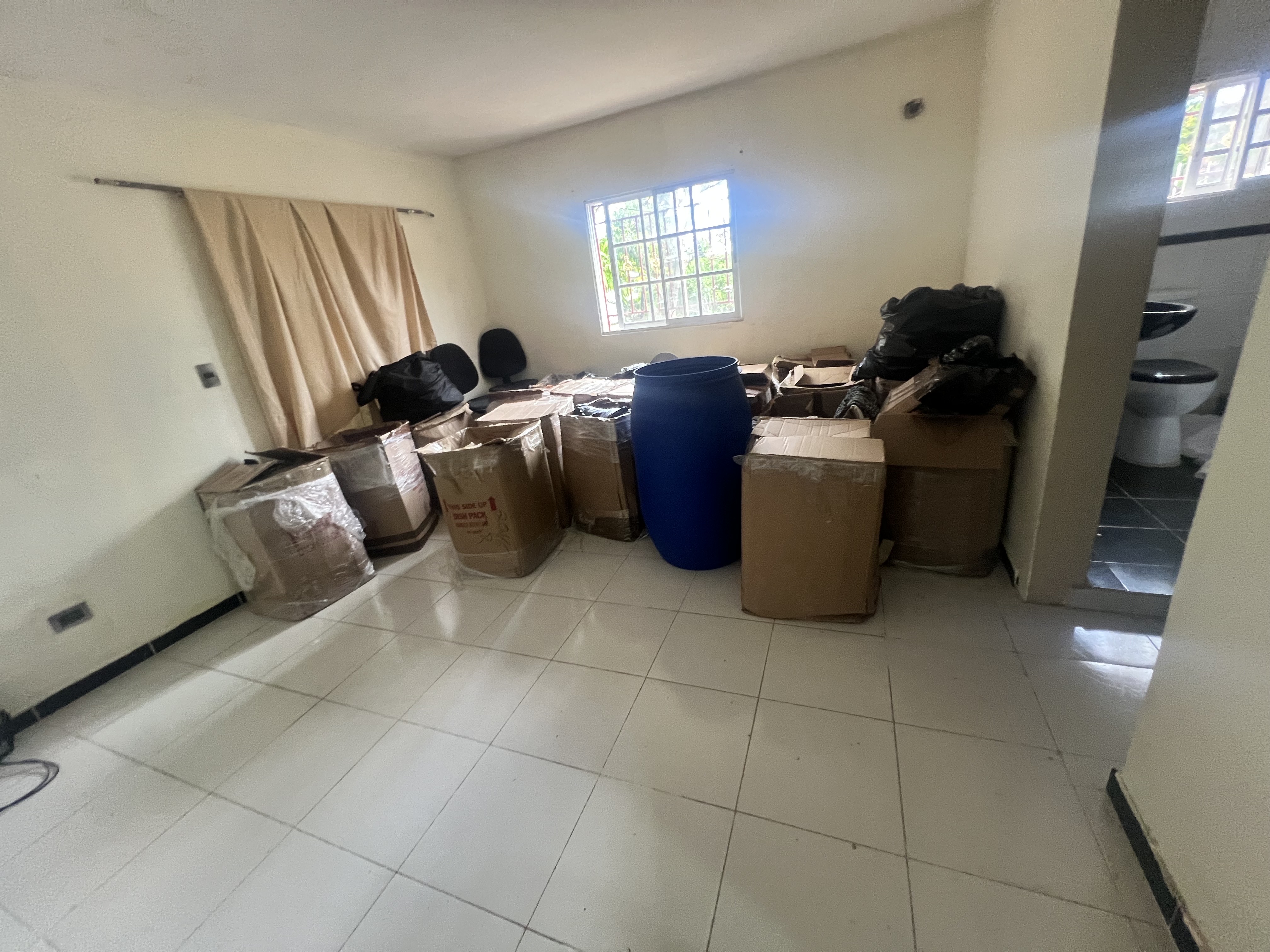 casas - venta de casa en la autopista las Américas con 737mts santo Domingo este  8