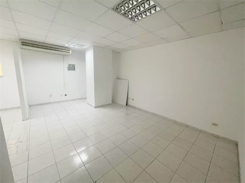 oficinas y locales comerciales - Local para venta en naco  2
