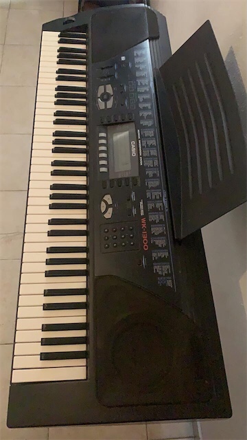 Piano Casio WK-1300
